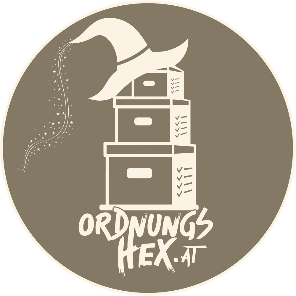 Ordnungscoach, Ordnungscoach Wien, Ordnungshilfe, Ordnungshilfe Wien, Ordnung schaffen, Aufräumhilfe Wien, Aufräumcoach Wien, Ordnungscoach, Ordnungsberatung in Wien, Struktur im Alltag, Loslassen lernen, Minimalismus im Alltag, Entrümpelung mit System, Ordnung im Kopf und ZuhauseOrdnungshex Ordnung, Chaos beseitigen, Ordnung schaffen, Chaos Ordnung Struktur Ordnungscoach, Aufräumen, System Organisation, Neuanfang, Übersiedlung, Partnerbezug, Ortswechsel, gewünschte persönliche Veränderung, Büro/Alltag Papierkram, Ordnungscoach für Zuhause, Ordnungshex.at, Ordnungshex;